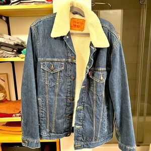 Levi’s Vintage Fit Sherpa Trucker Jacket